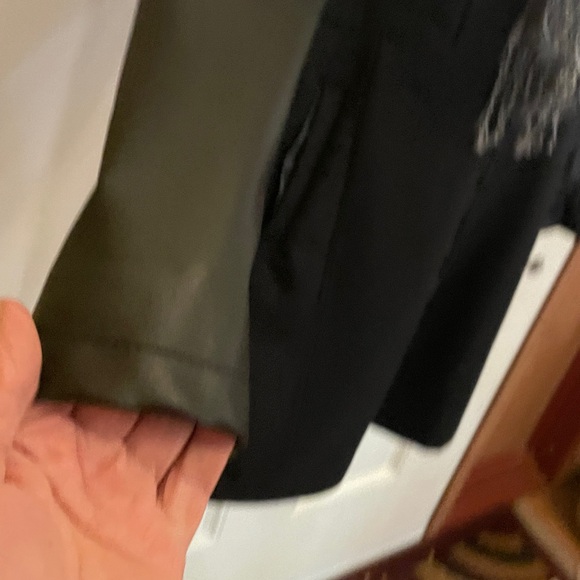 ⬇️ $25.00 ⬇️ Cleo Black Peacoat & scarf with Pleather Sleeves. - Picture 10 of 10